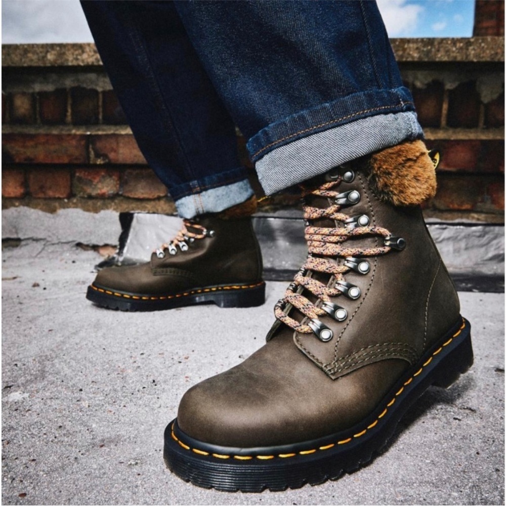 NWT Dr. Martens 1460 Serena Collar Leather Fur Boots Sz 9